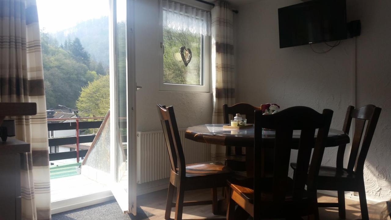 Bed and Breakfast Haus Am Dekernbach Кохем Экстерьер фото