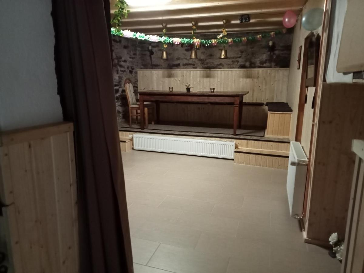 Bed and Breakfast Haus Am Dekernbach Кохем Экстерьер фото